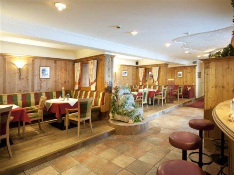 Hotel Alpenblick Saalbach-Hinterglemm Exterior foto