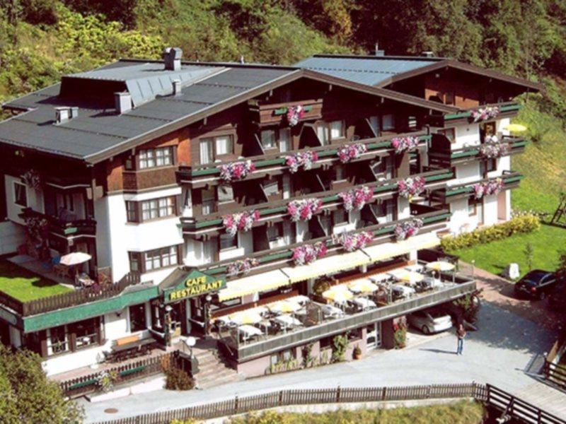 Hotel Alpenblick Saalbach-Hinterglemm Exterior foto